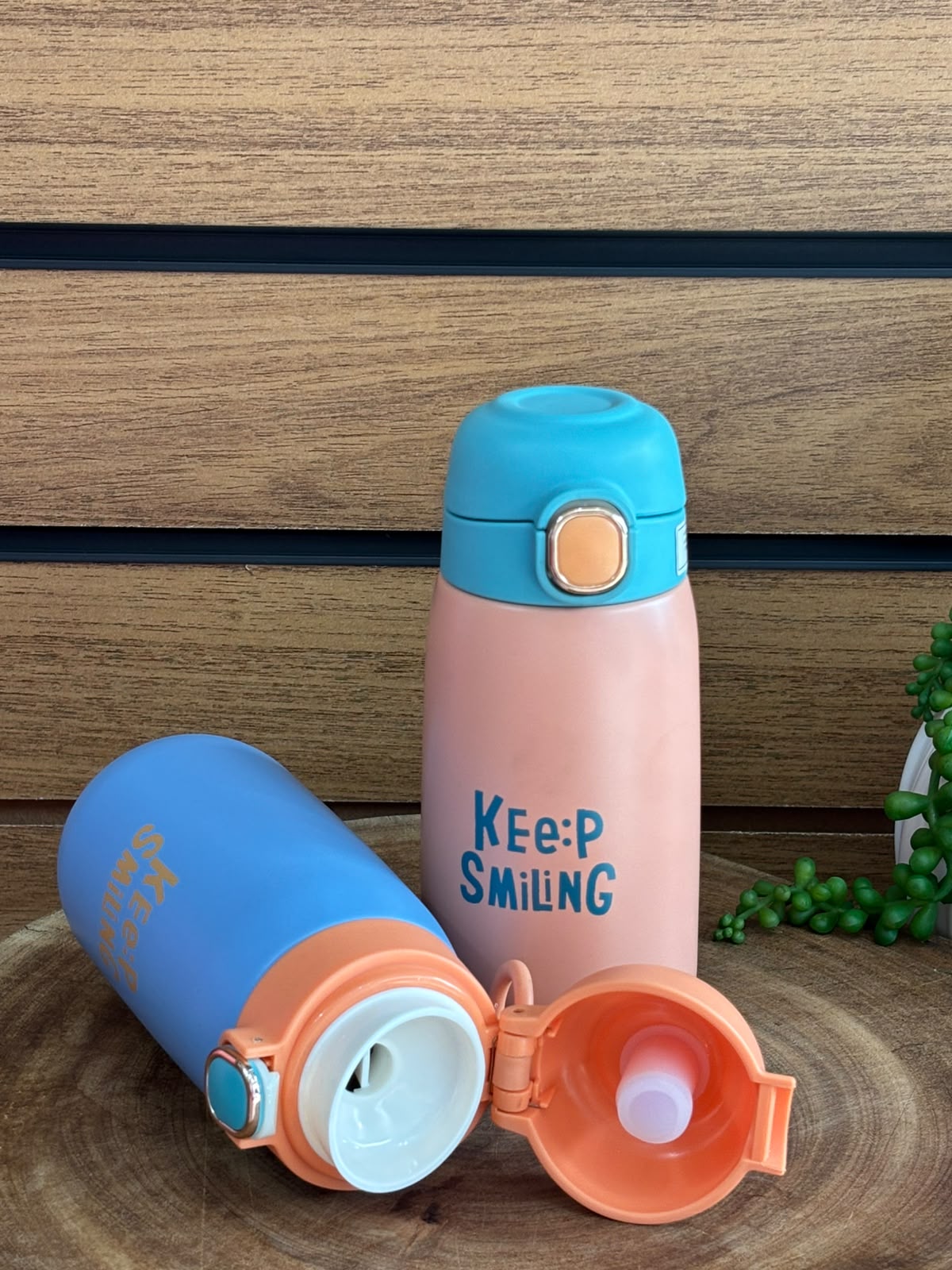 Garrafa térmica infantil modelos variados