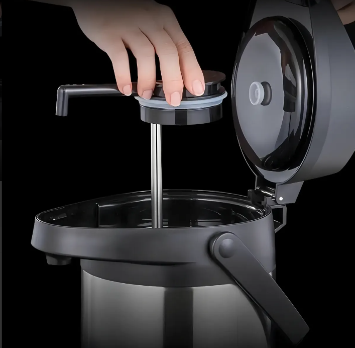 Garrafa térmica 2,5l preta
